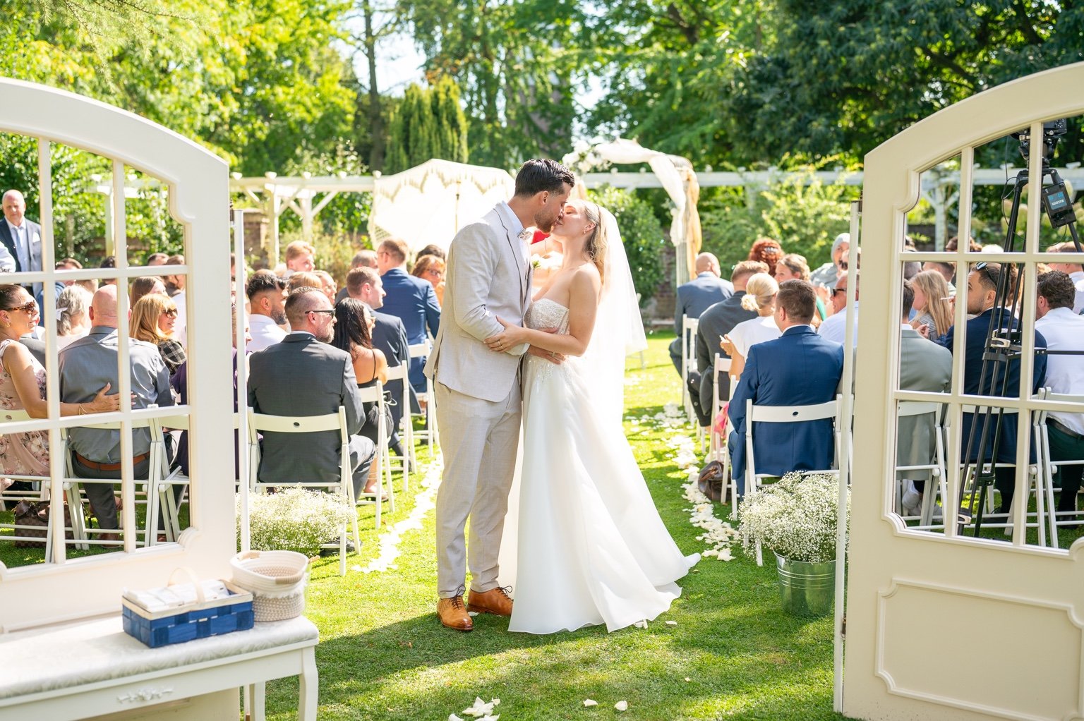 Hochzeitsmoment als Vorschau für Foto und Film.