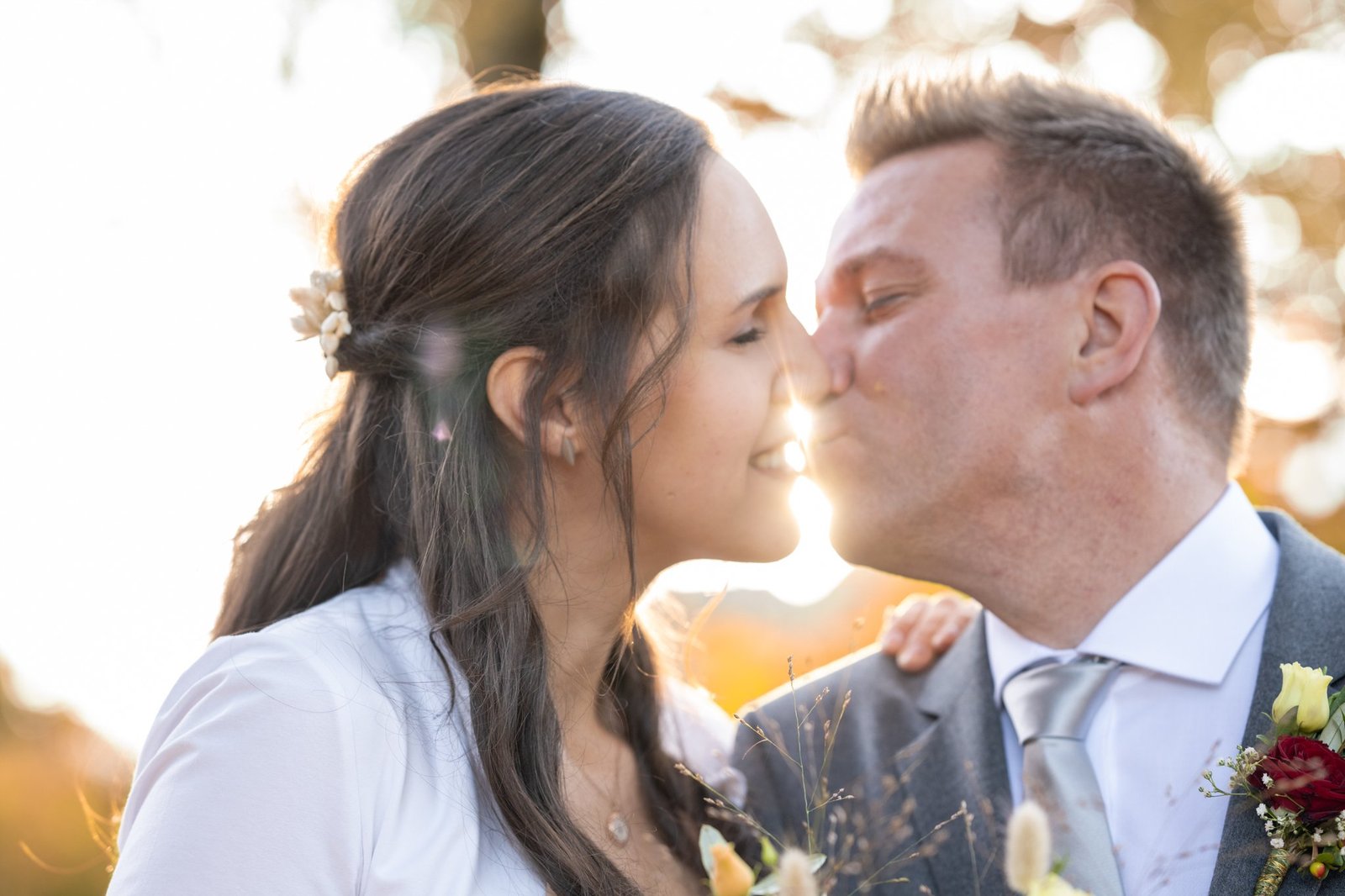 Laura und Enno in warmem Gegenlicht